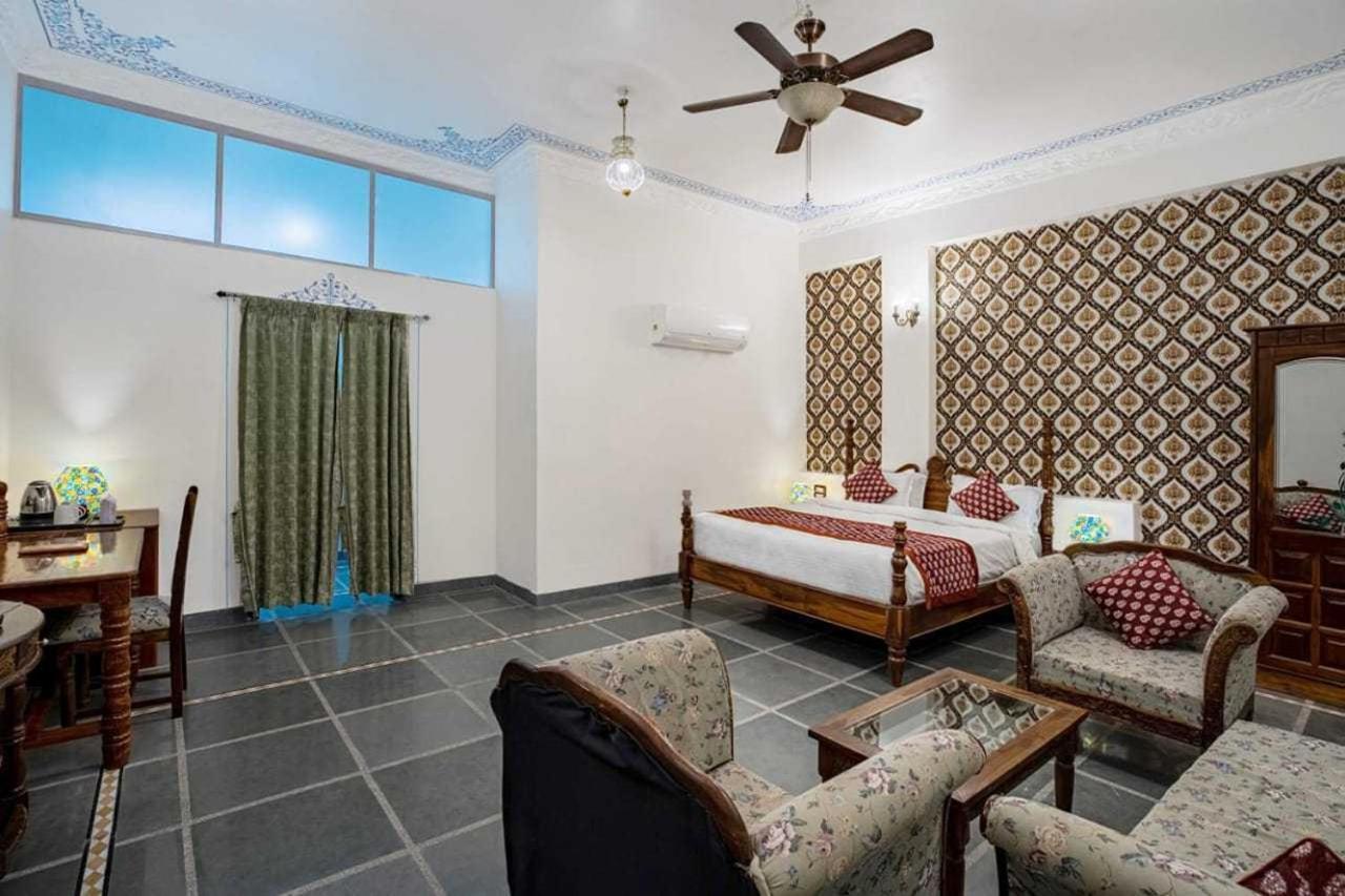 קומבלגרה Jai Niwas Palace Resort מראה חיצוני תמונה