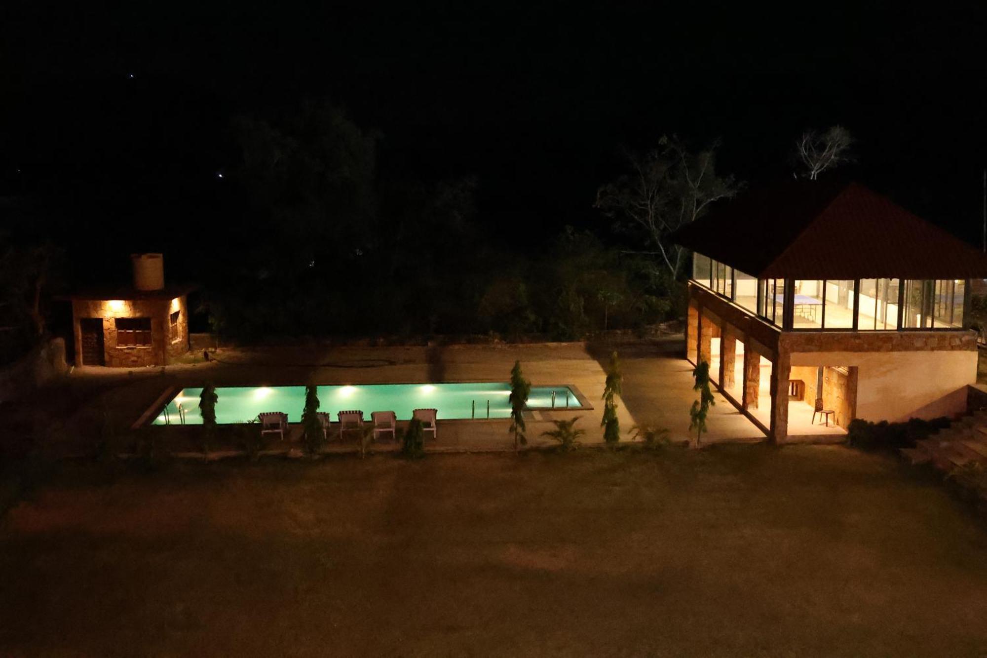 קומבלגרה Jai Niwas Palace Resort מראה חיצוני תמונה